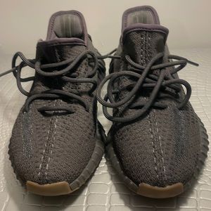 Size 6 gray yeezy 350 v2